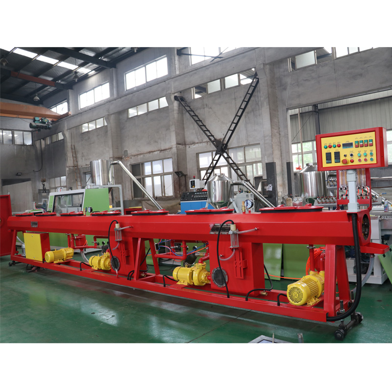 ppr water supply pipe extruding line.jpg